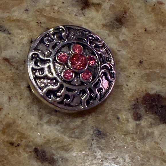 Set of 4 silvertone sparkly snaps for snap-in pendants, bracelets, rings - EUC - Picture 3 of 7